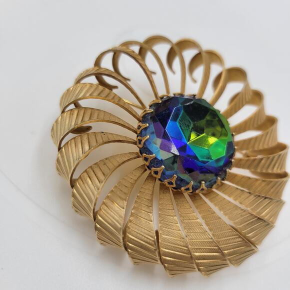 Vintage Rhinestone Pinwheel Brooch 2" Blue Green Gold Tone Crown Setting Pin - Picture 9 of 12